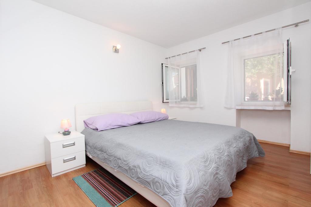 Apartment Olga ロヴィニ エクステリア 写真